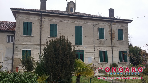 Casa indipendente con due unità abitative a Guarda di Riva del Po (Fe)