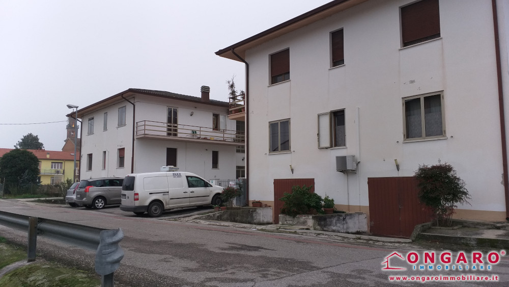 Appartamento al piano terra con garage a Riva del Po (Fe) loc. Berra