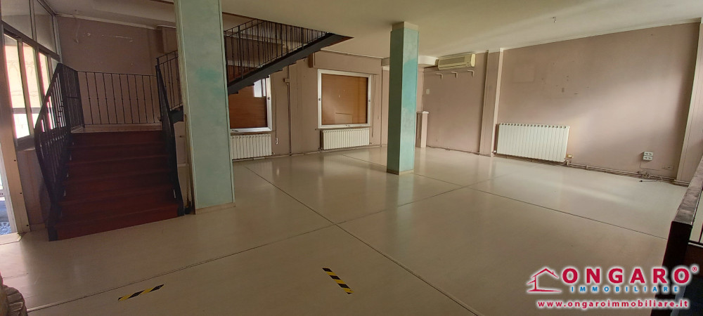 Centralissimo locale commerciale a Copparo (Fe)