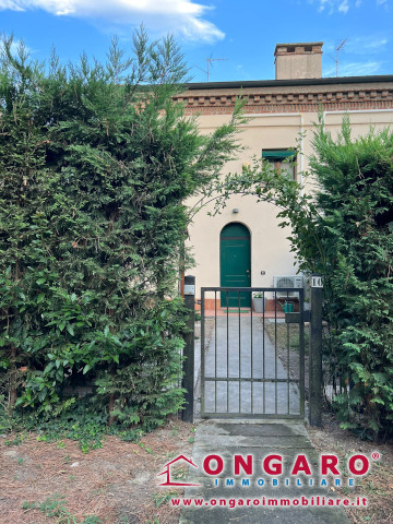 Porzione di casa in ottimo stato con giardino a Copparo (Fe) loc. Saletta