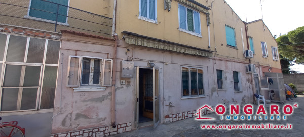 Porzioni di case in vendita  a prezzi interessanti a Copparo (Fe)