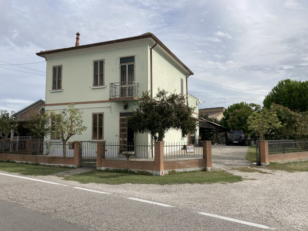 Casa indipendente a Riva del Po località Cologna