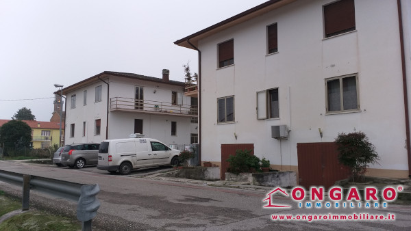 Ampio appartamento con garage a Riva del Po (Fe) loc. Berra