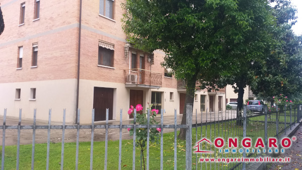 Bilocale arredato con garage in centro a Copparo (Fe)