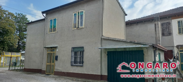 Casa indipendente con garage a Riva del Po (Fe) loc. Cologna